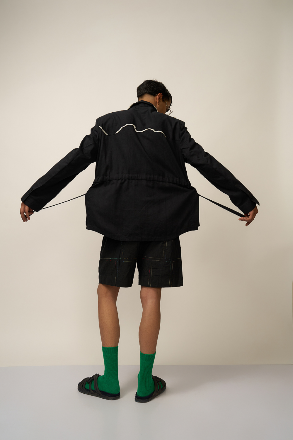 FRAY SHACKET- BLACK