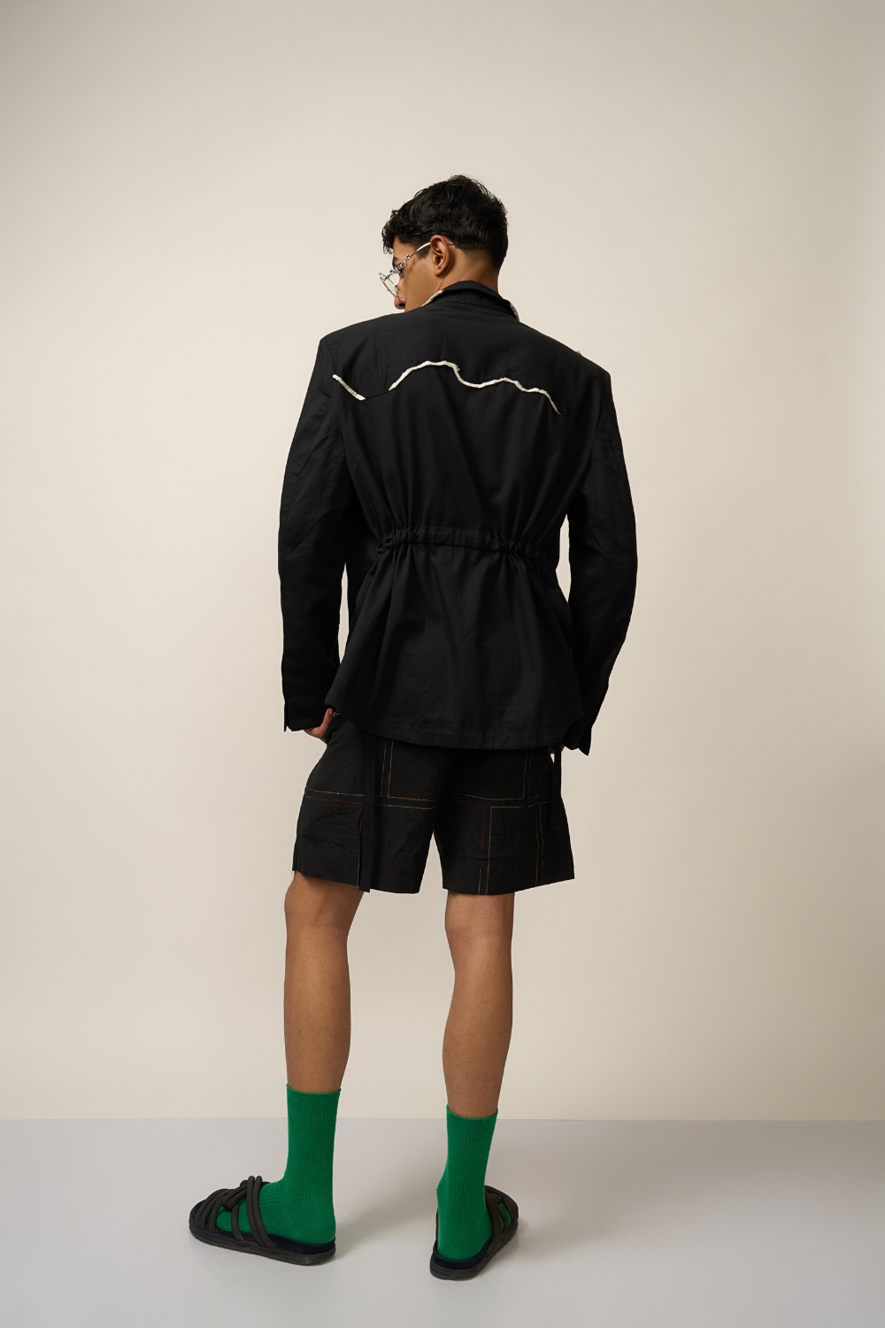 FRAY SHACKET- BLACK