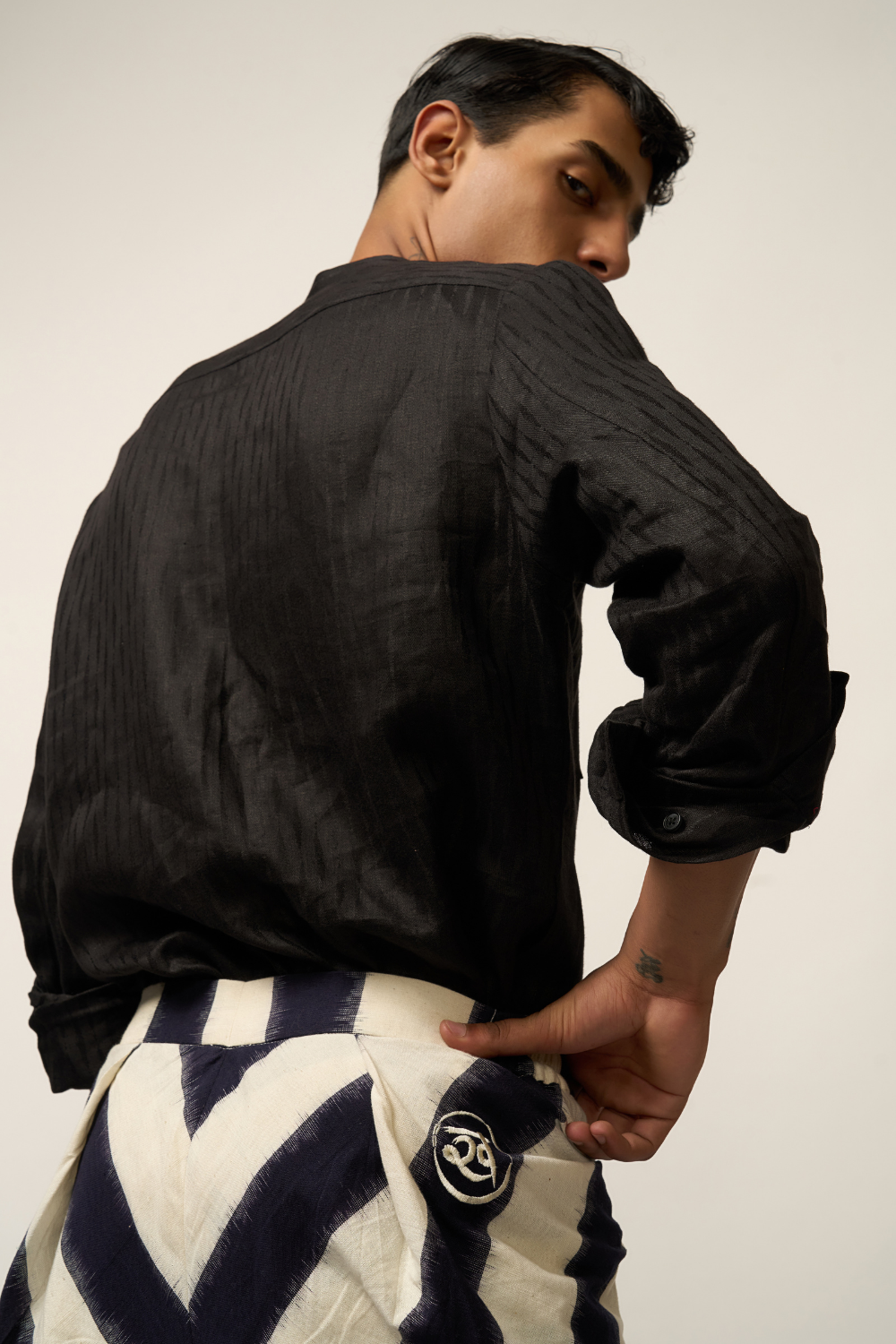 FUJI SHIRT- BLACK