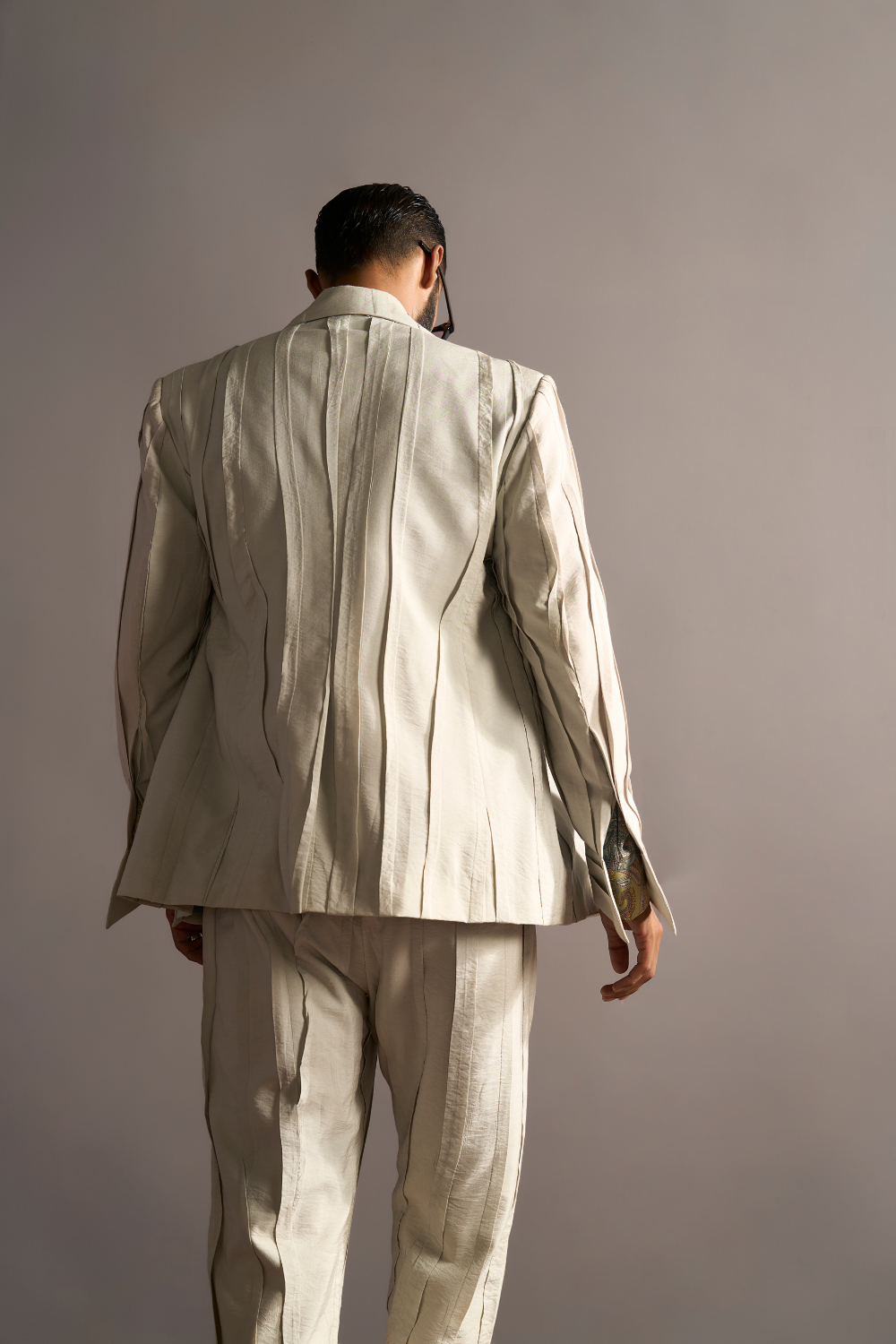SELENE PLEATED SUIT